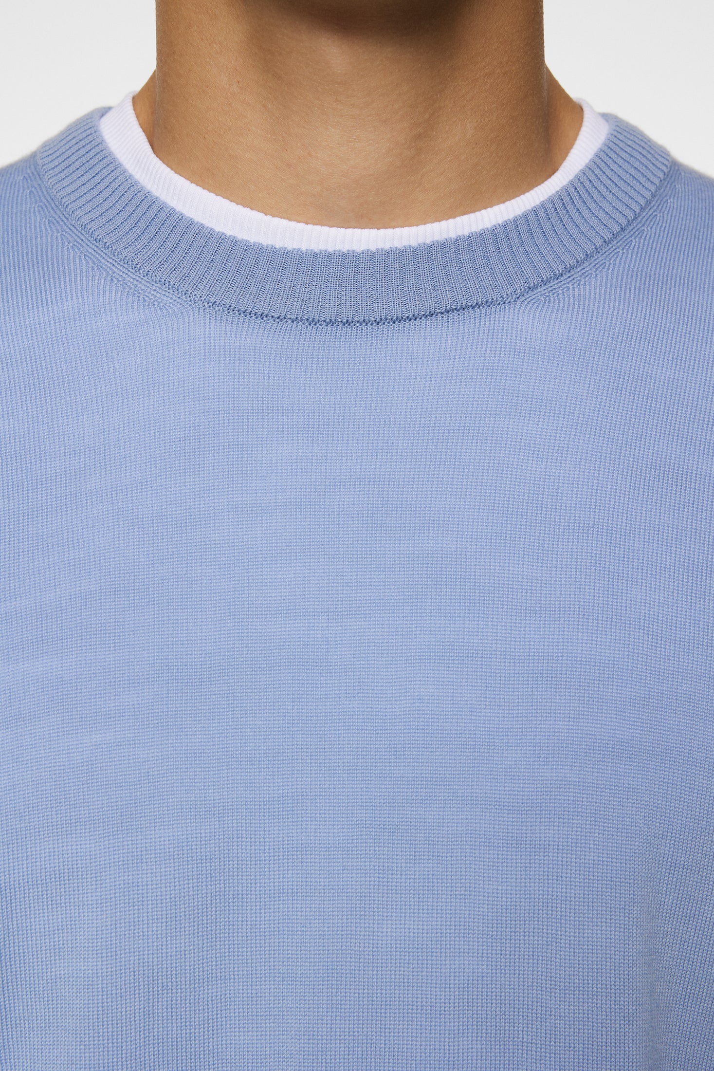 Keane Light Merino Crew Neck / Rain Washed - Image 6