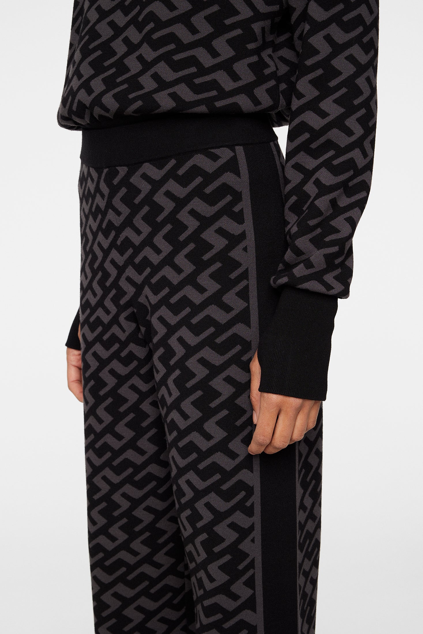 Kera Knitted Pant / Bias Bridge Black - Image 5