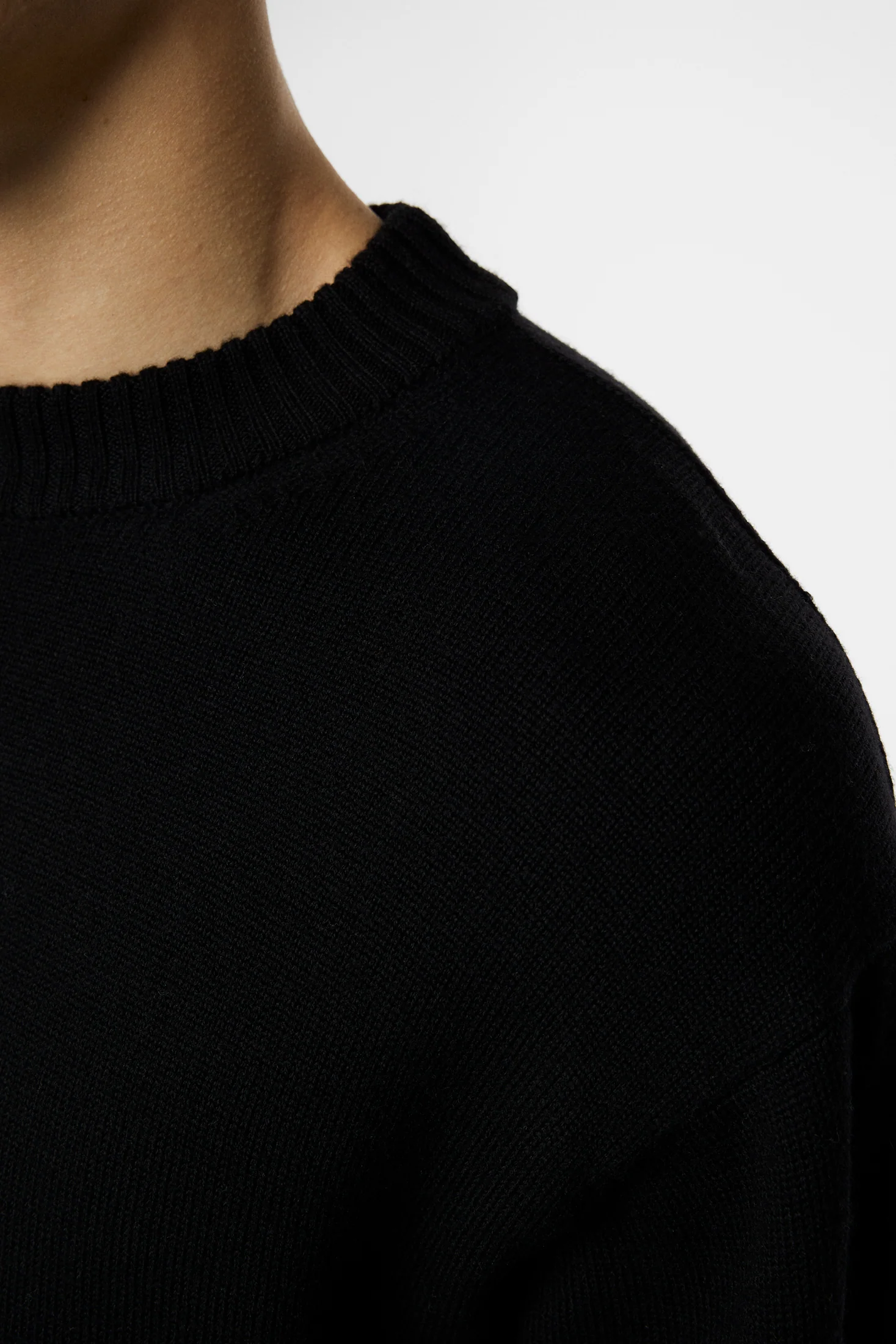 Kino Merino Crew / Black - Image 6