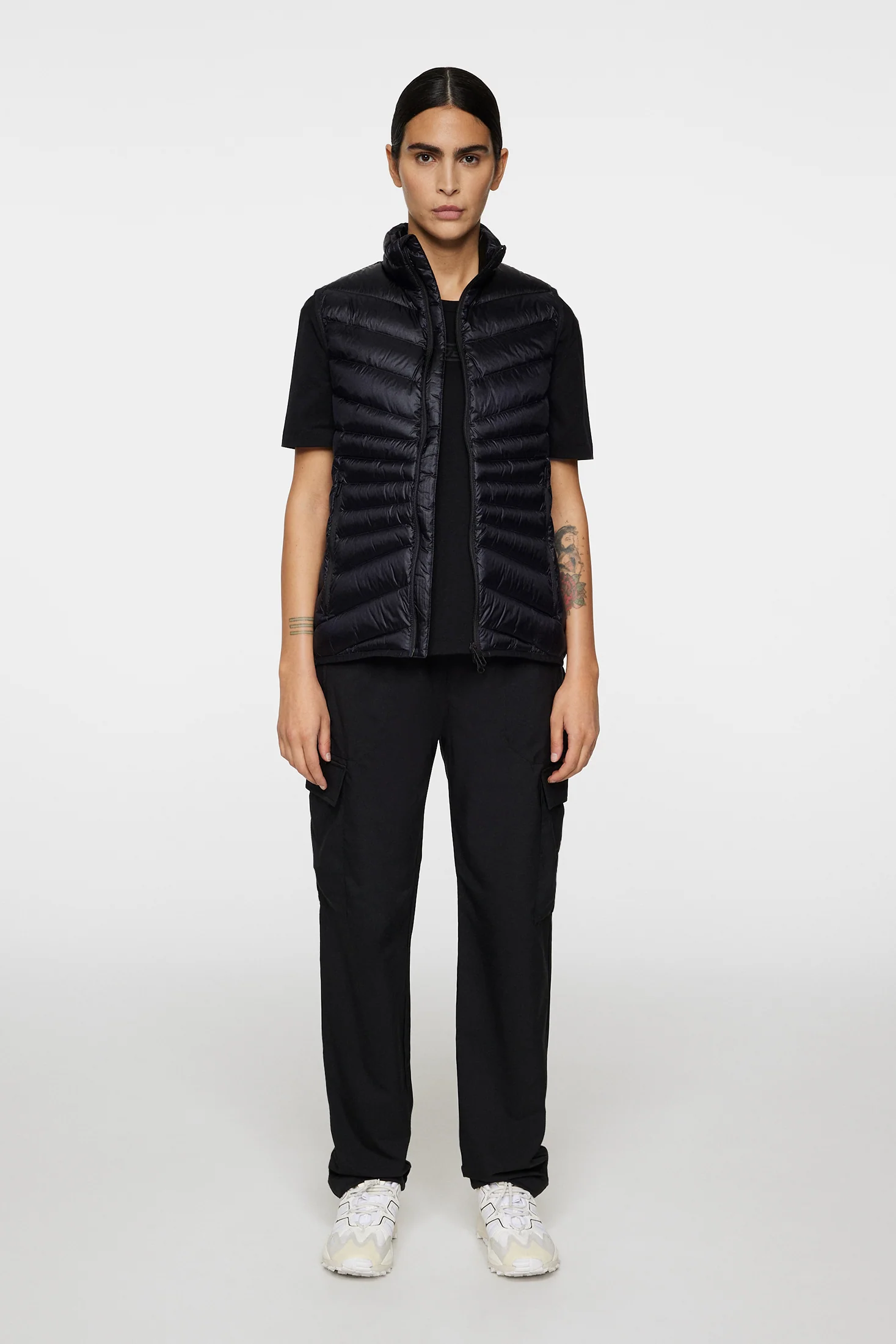 Lara Light Down Vest / Black - Image 4