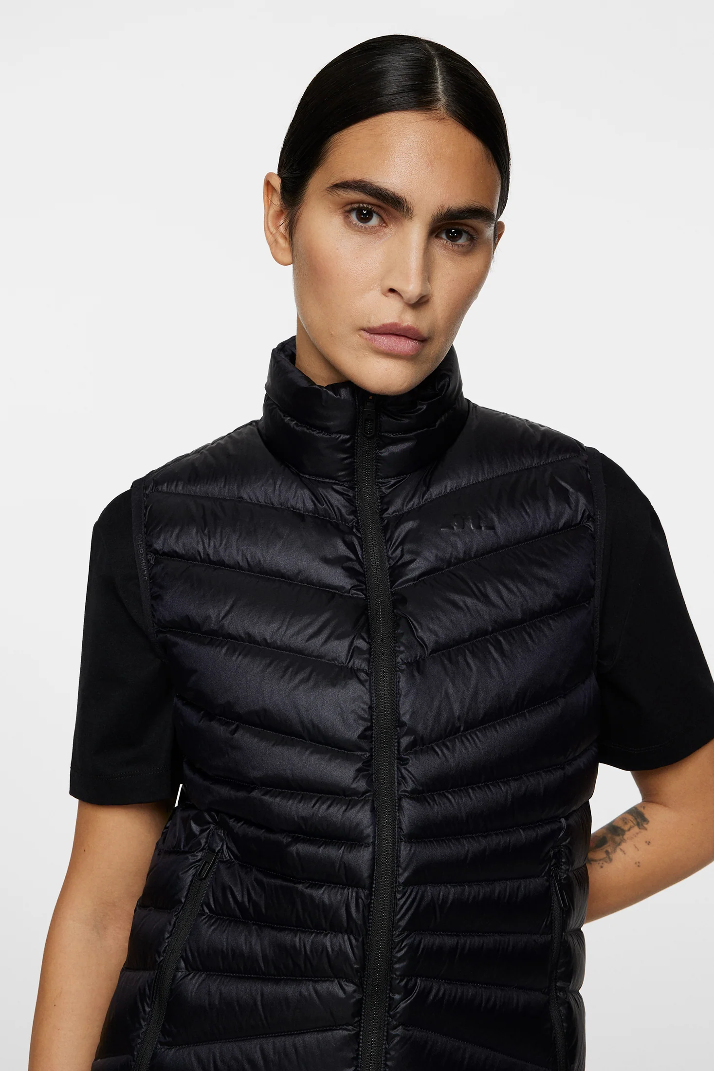 Lara Light Down Vest / Black - Image 5