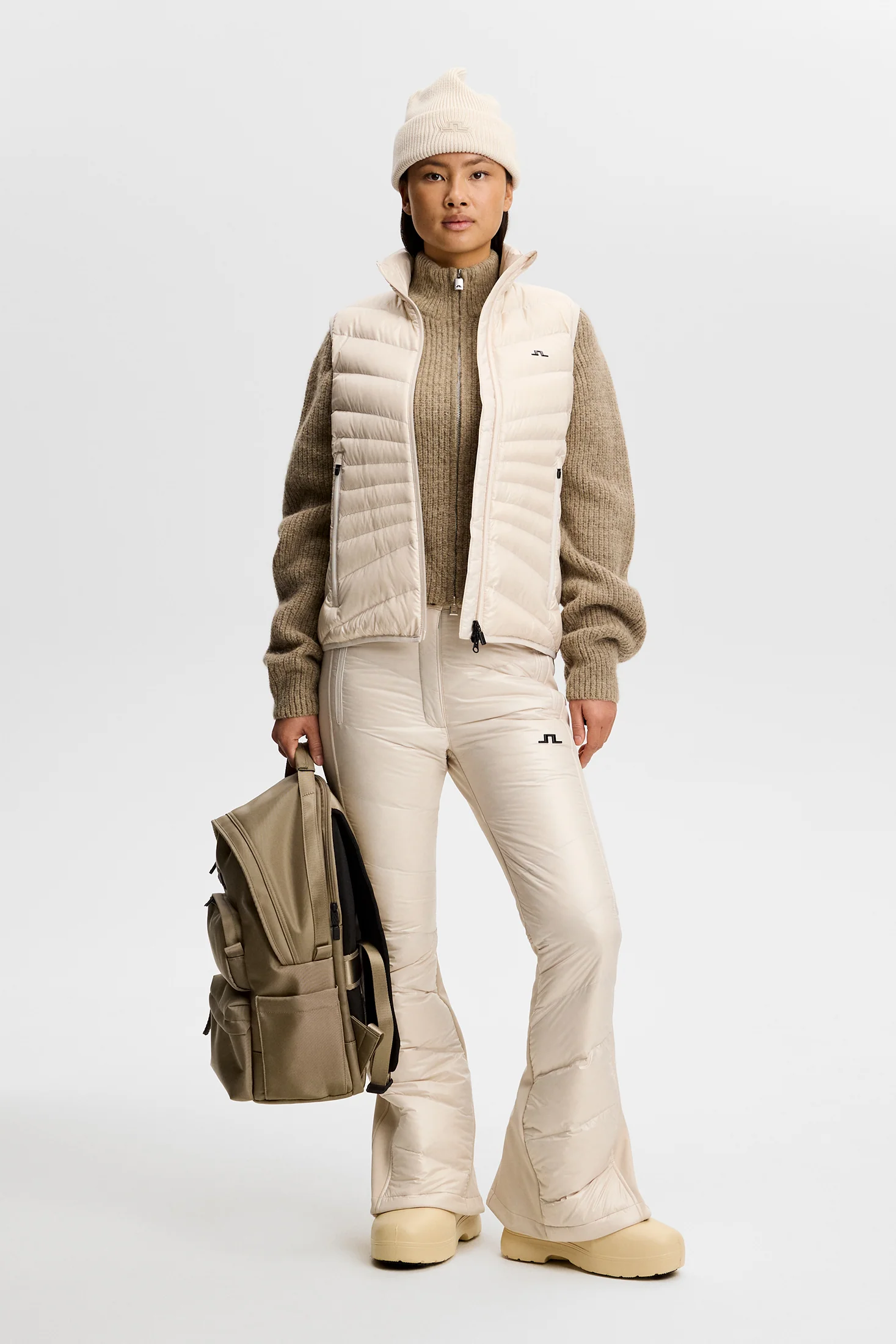 Lara Light Down Vest / Moonbeam - Image 4