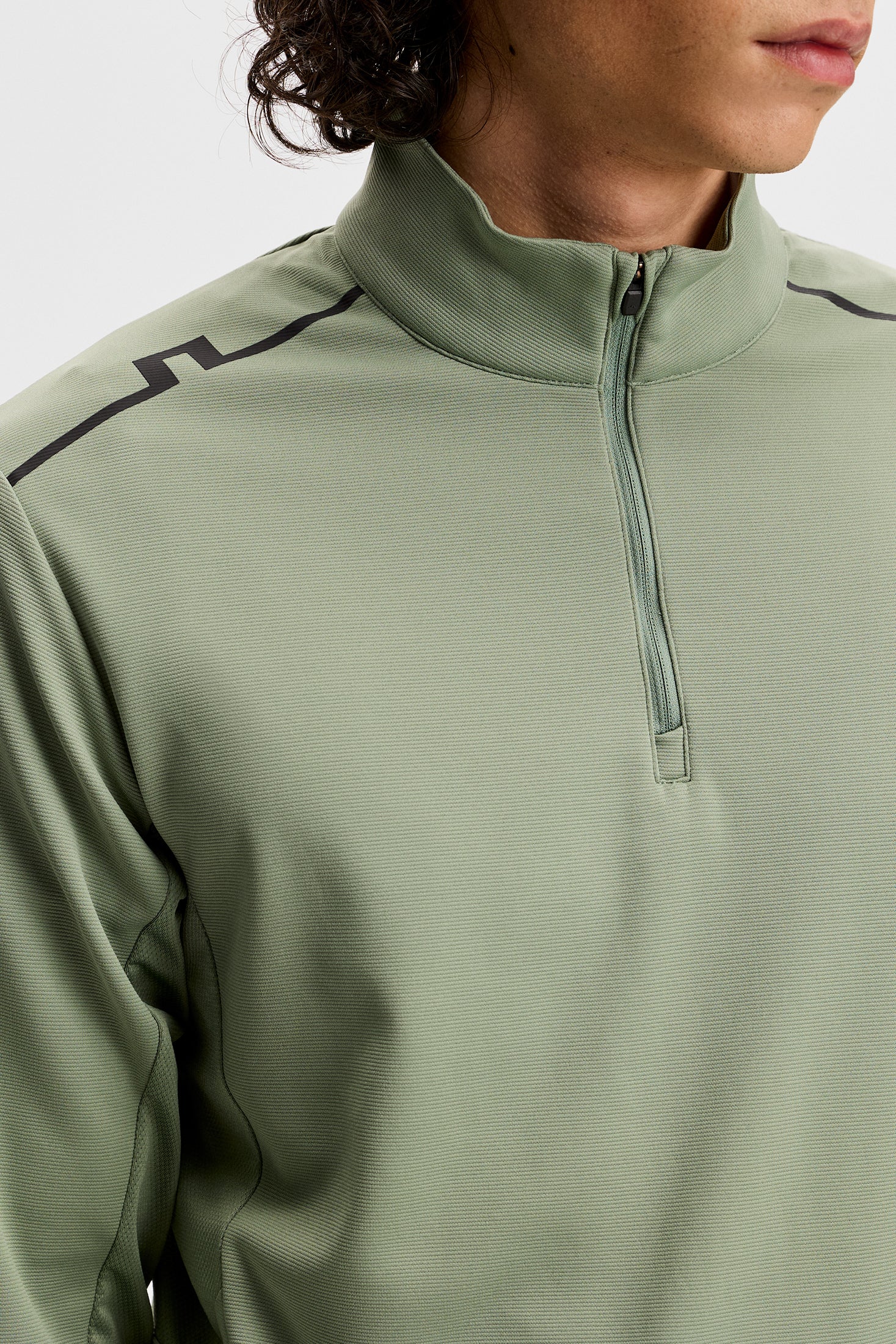 Leon Quarter Zip Mid Layer / Hedge Green - Image 5