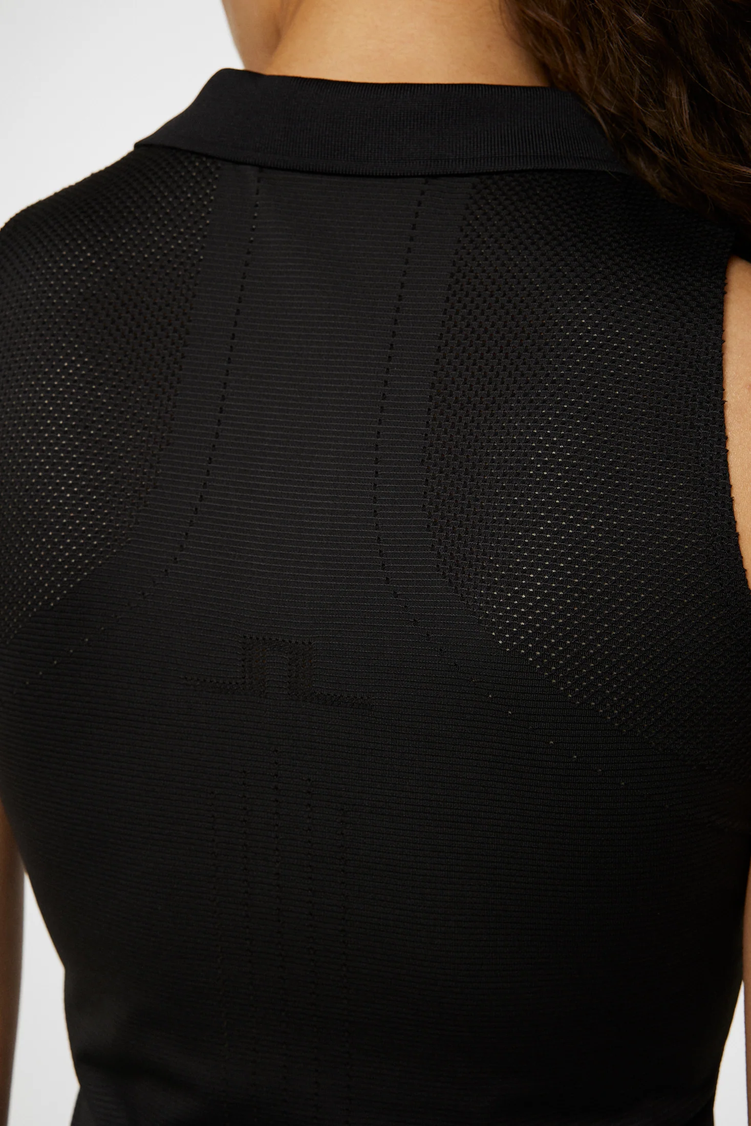 Leylo Sleeveless Top / Black - Image 7