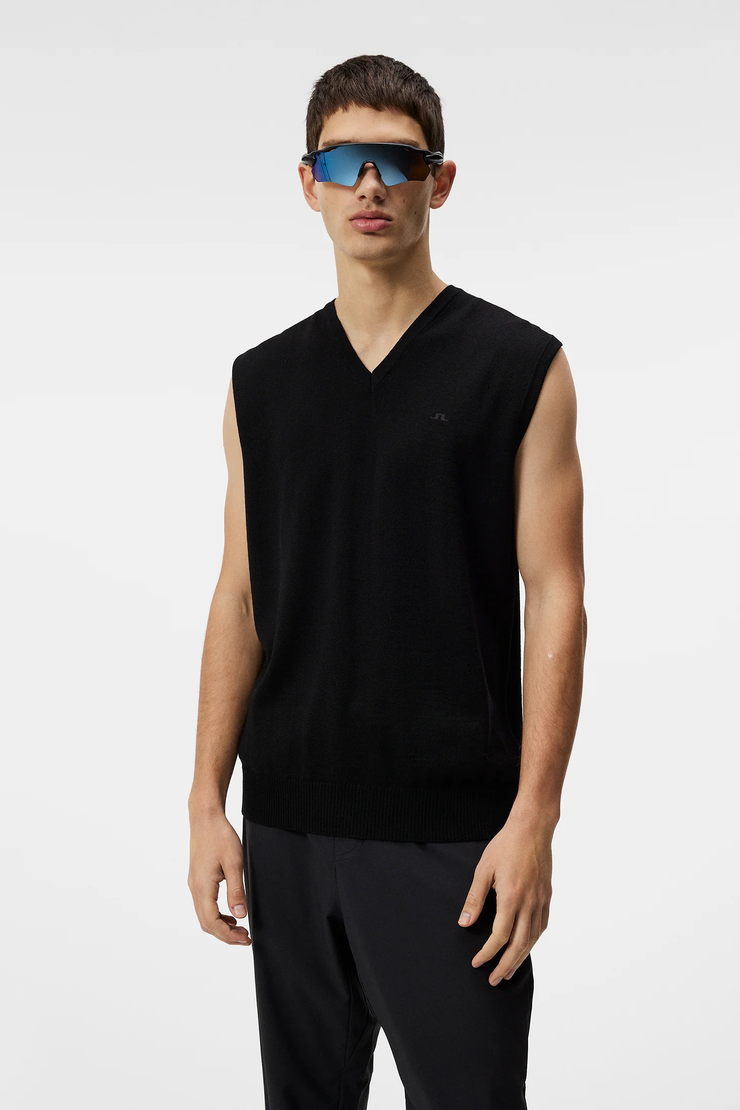 Liam Knitted Vest / Black - Image 2