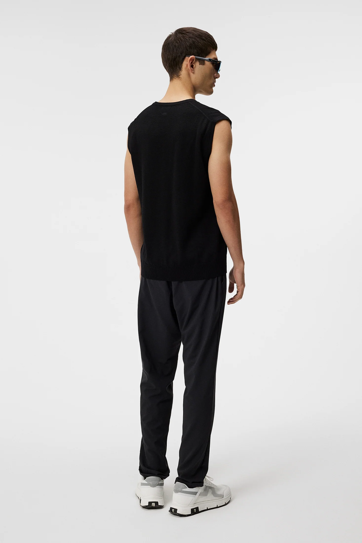 Liam Knitted Vest / Black - Image 3