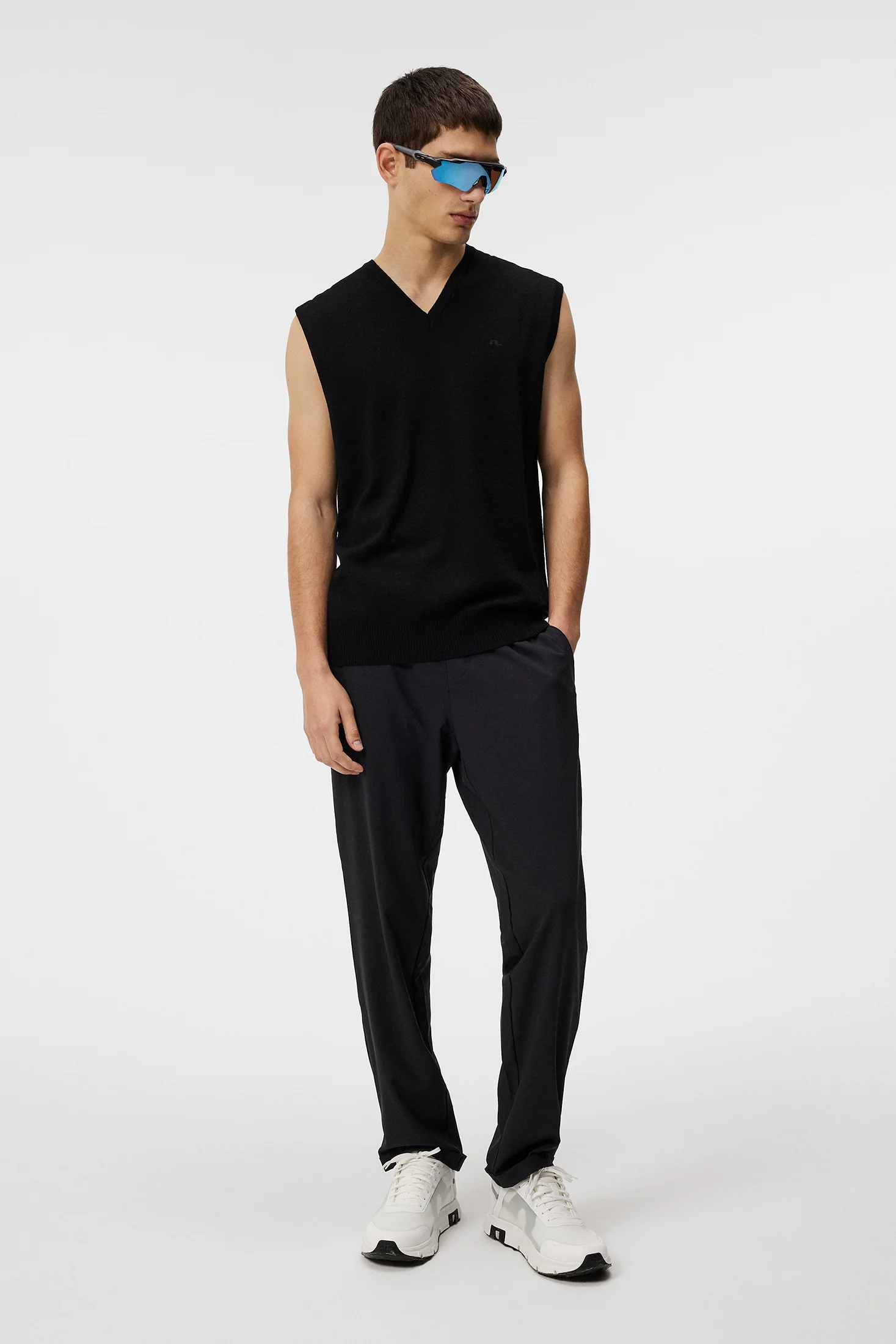 Liam Knitted Vest / Black - Image 4