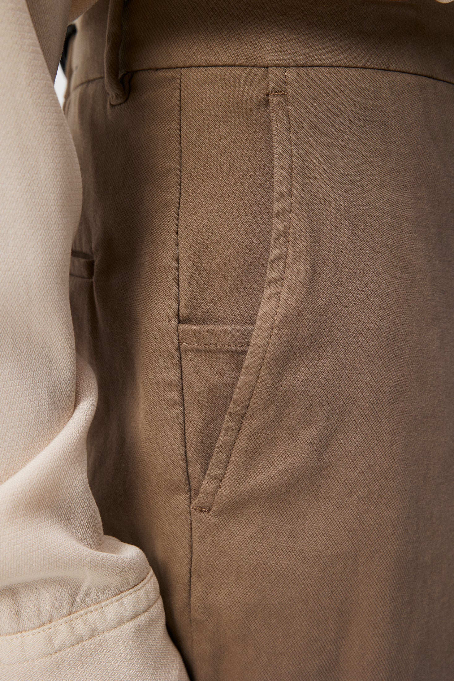 Lois Twill Flex Pants / Walnut - Image 5