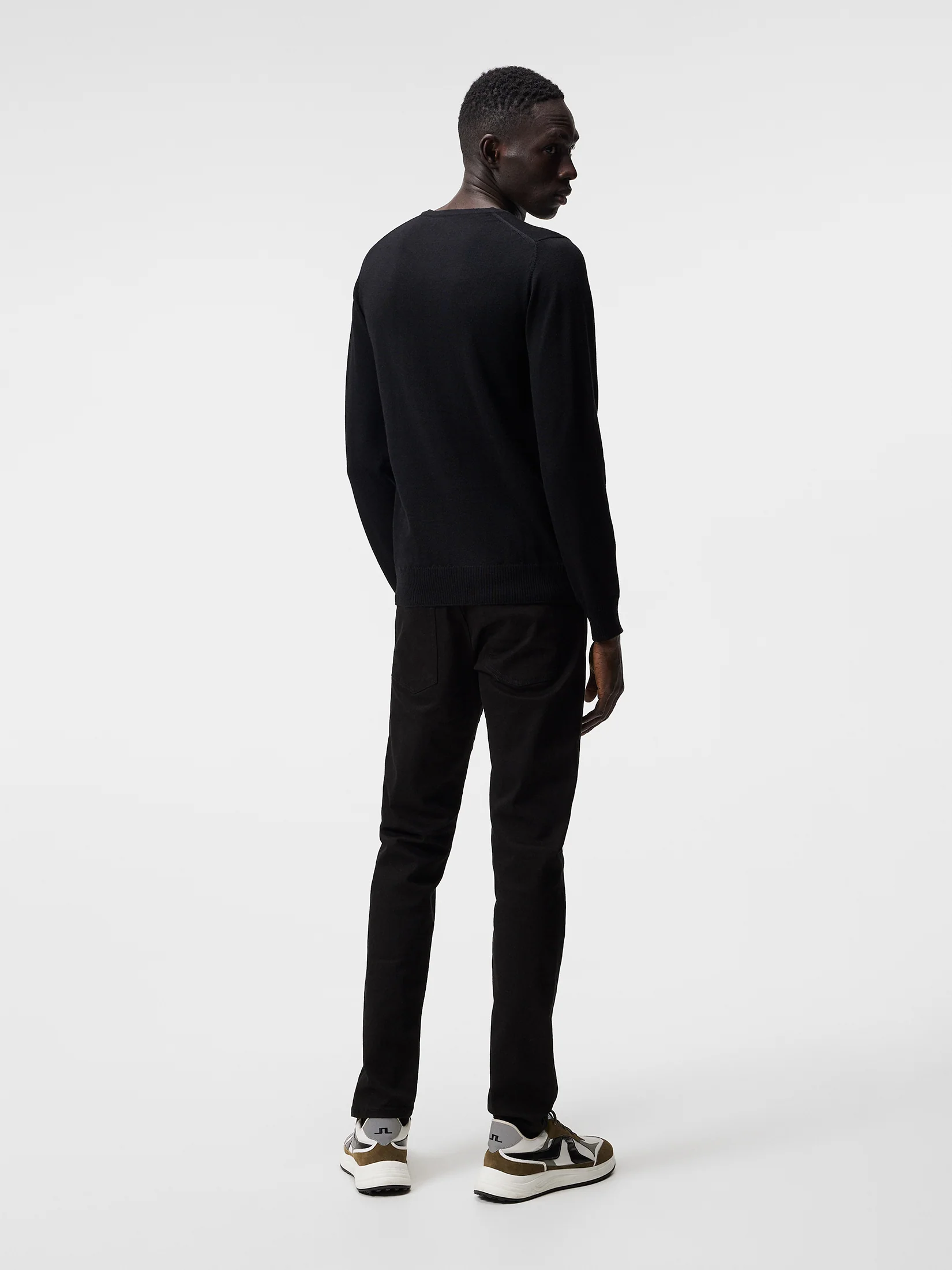 Lyle Merino Crew Neck Sweater / Black - Image 3