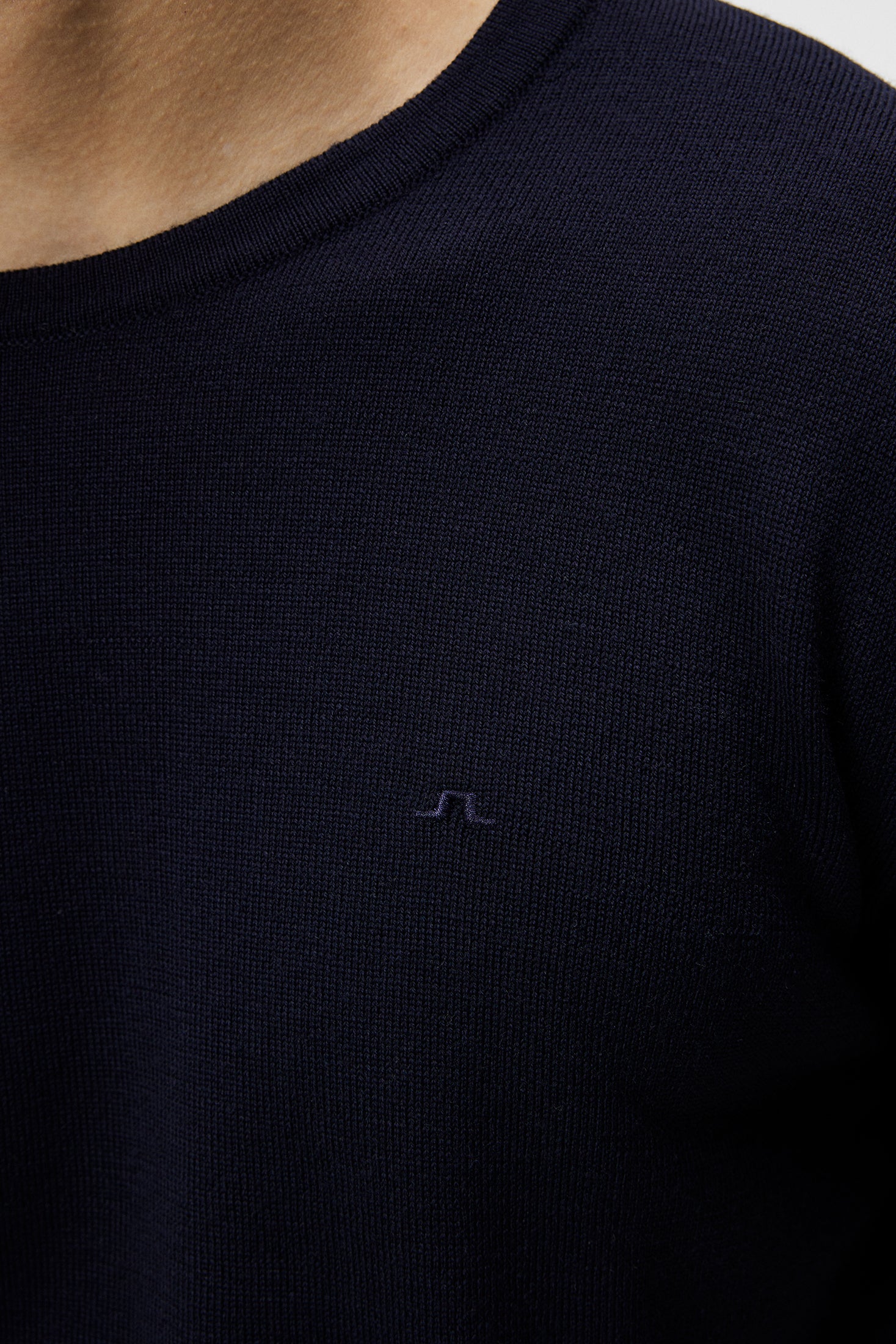 Lyle Merino Crew Neck Sweater / Navy - Image 6