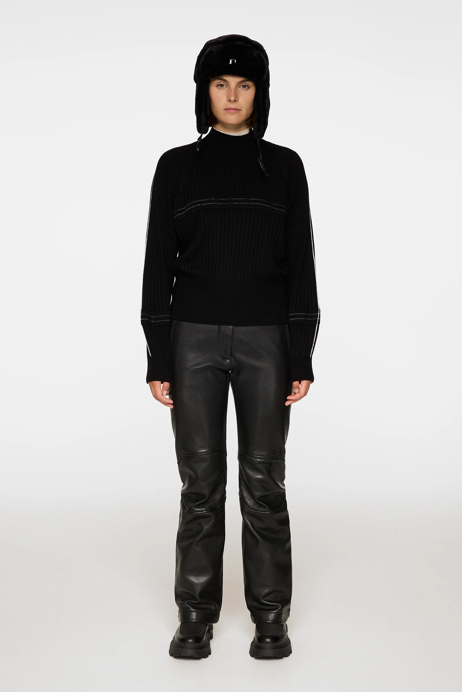 Nora Knitted Sweater / Black - Image 4