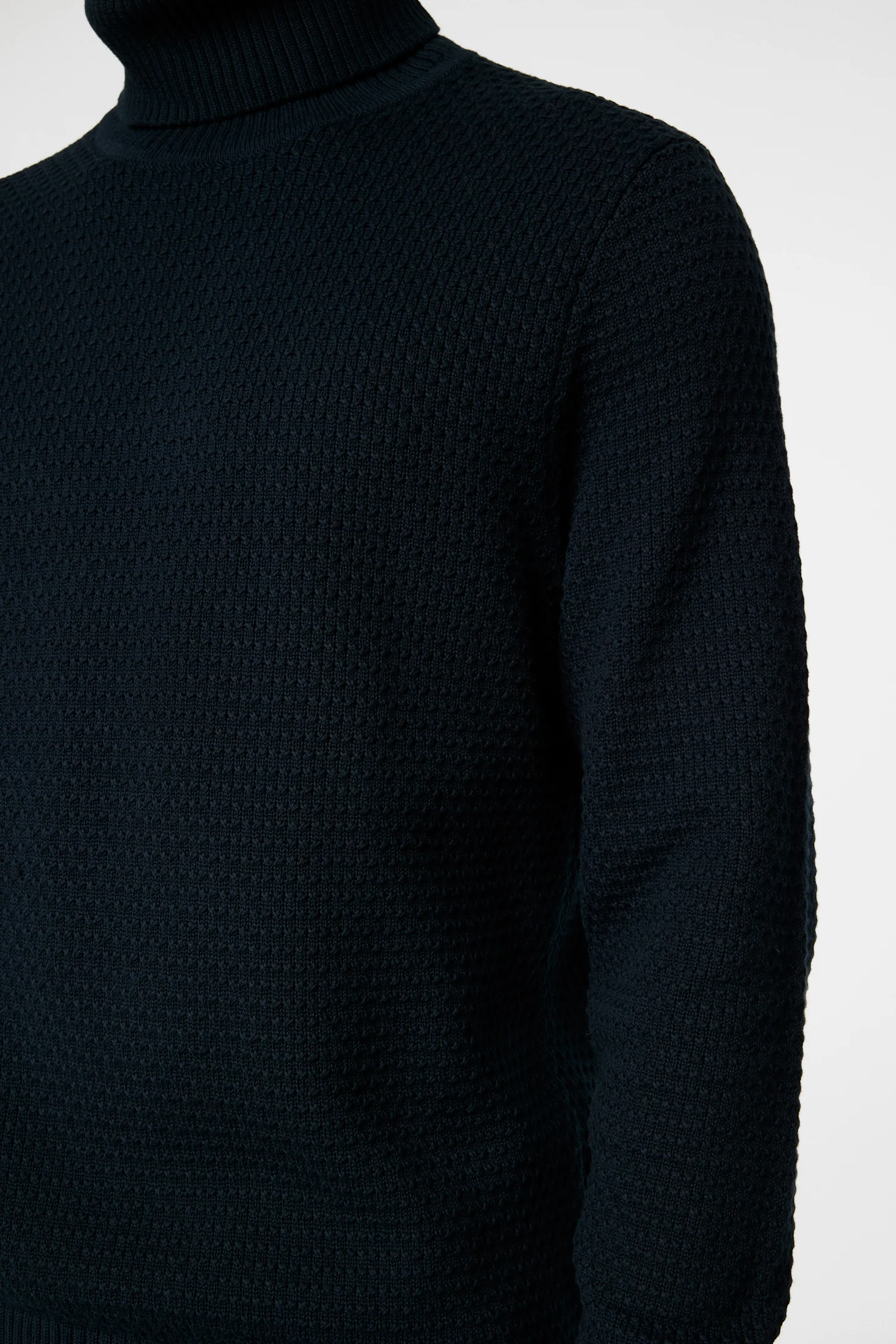 Olivero Turtleneck Sweater / JL Navy - Image 6