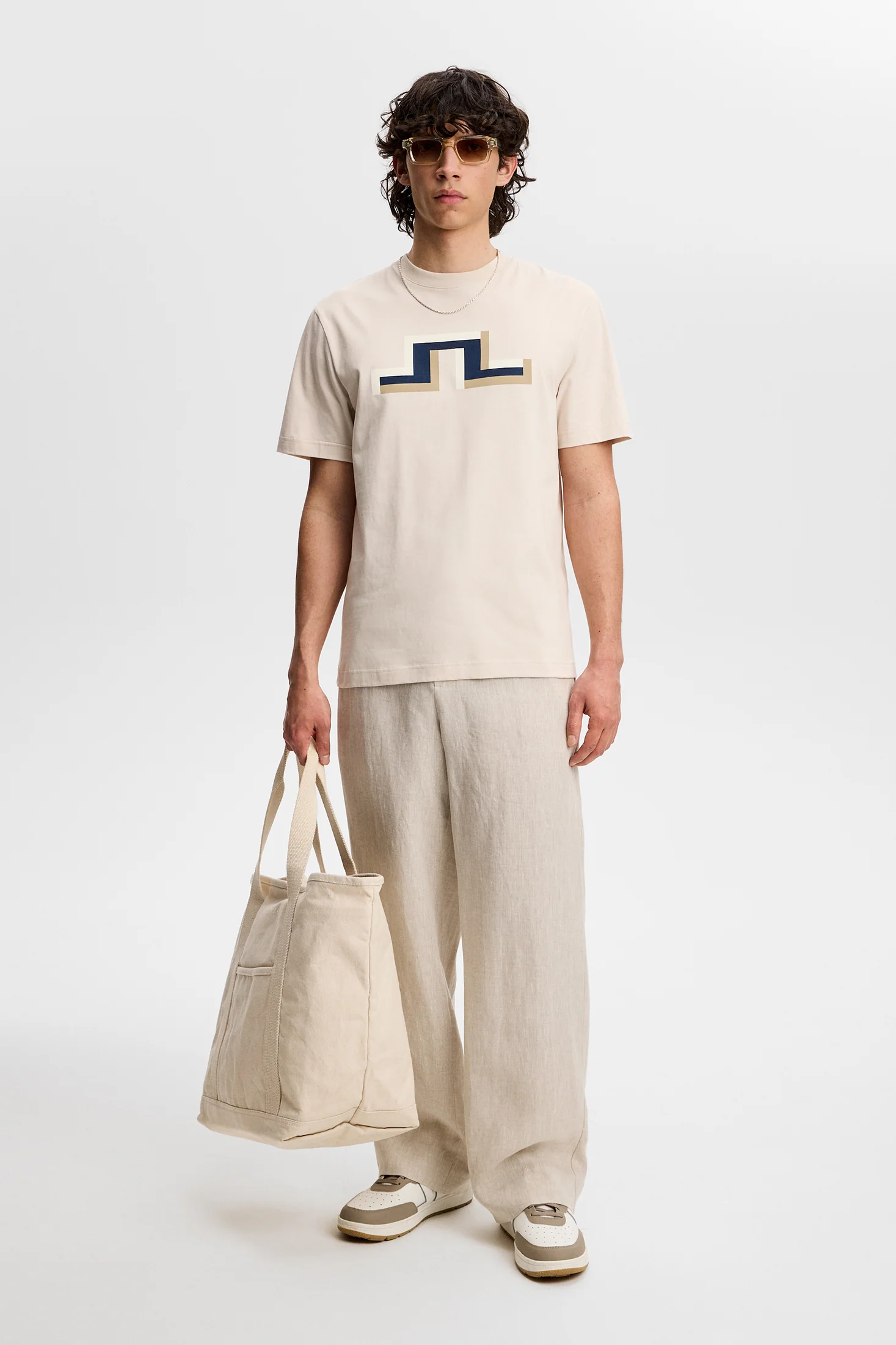 Parcie Seasonal Tee / Moonbeam - Image 4
