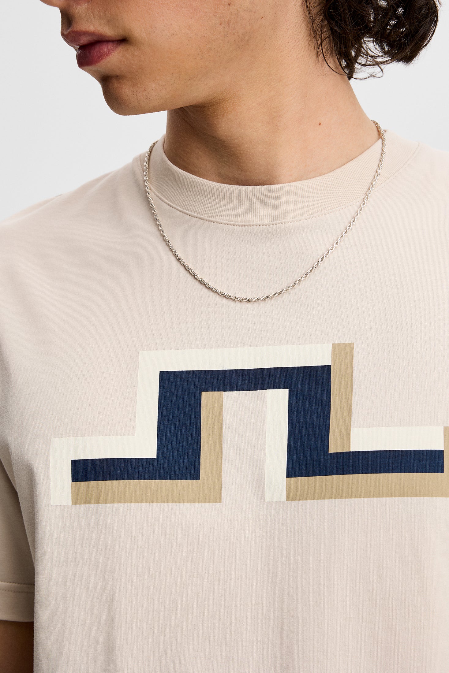 Parcie Seasonal Tee / Moonbeam - Image 5