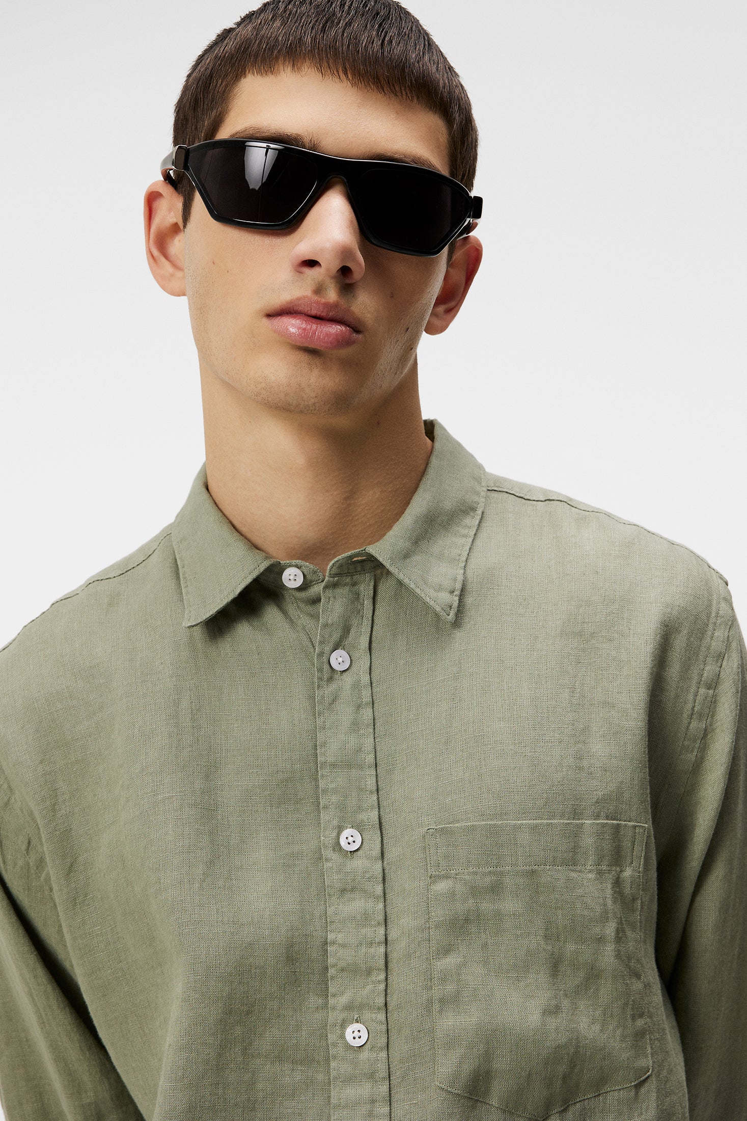 Reg LS Clean Linen Shirt / Oil Green - Image 5