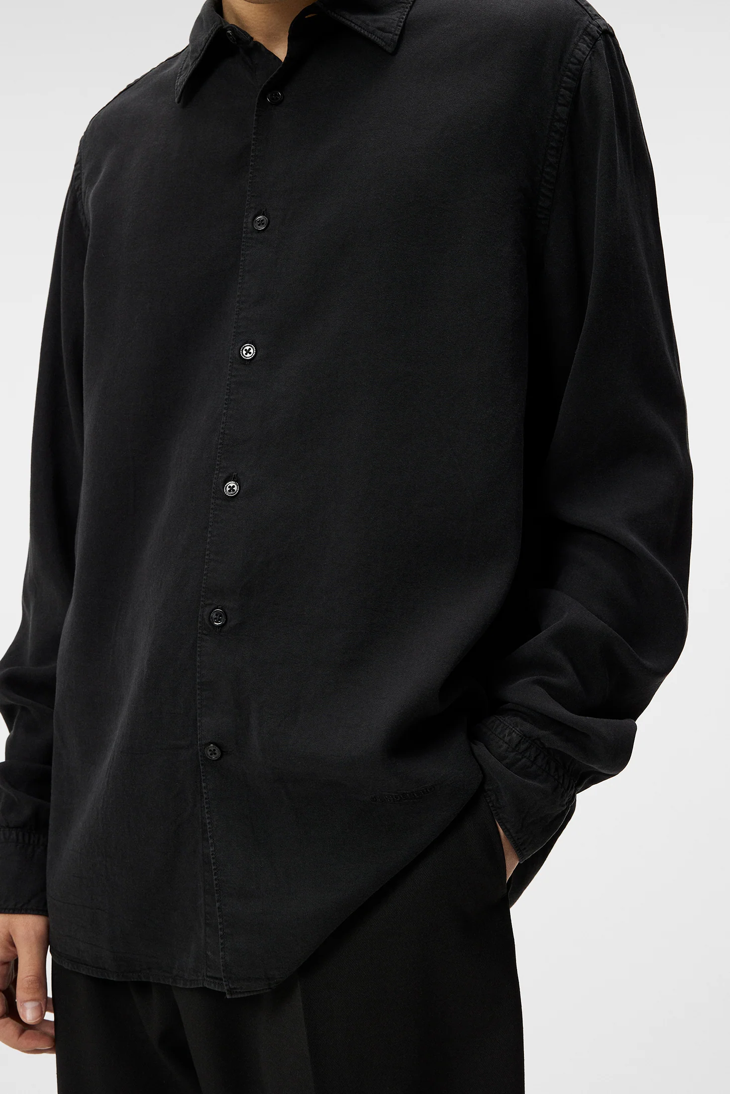 Slim LS Comfort Tencel Shirt / Black - Image 6