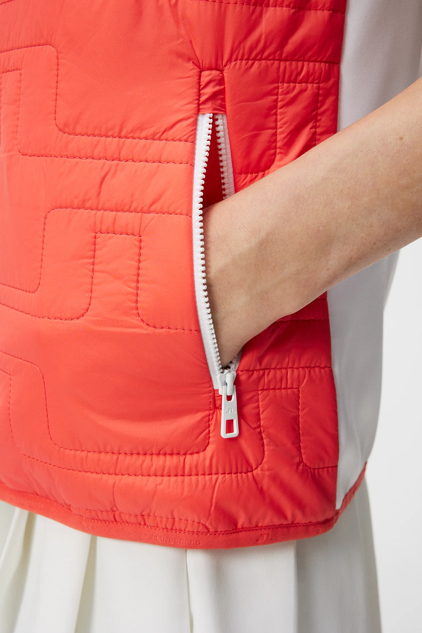 Stefania Hybrid Vest / Hot Coral - Image 6