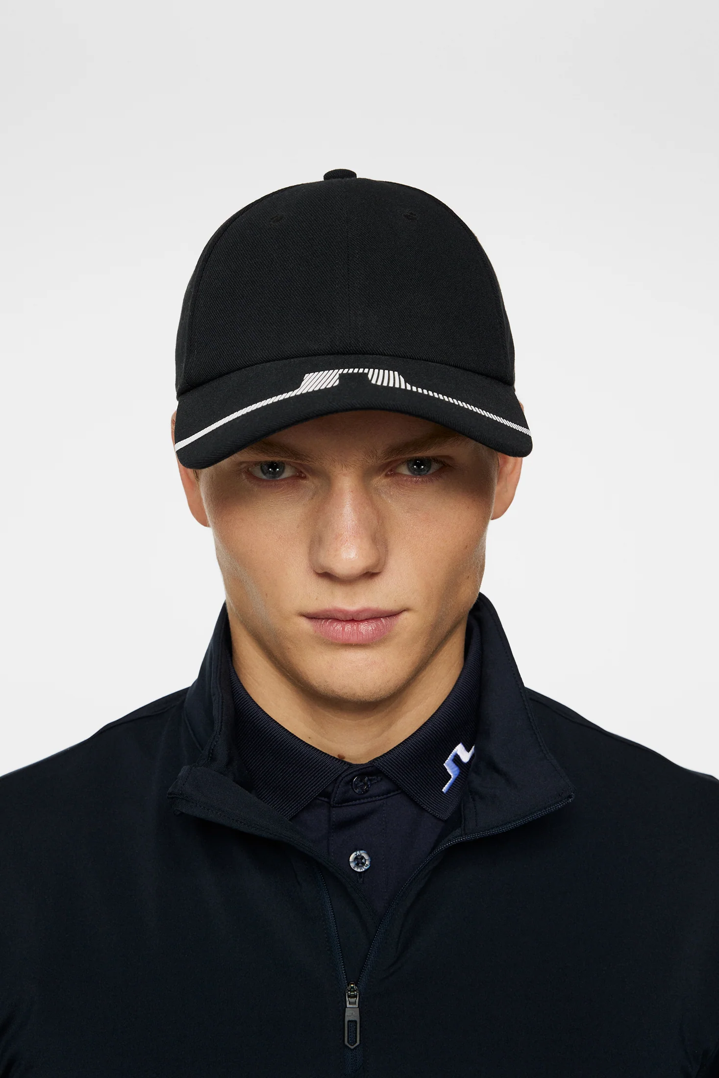 The Gradient Cap / Black - Image 3