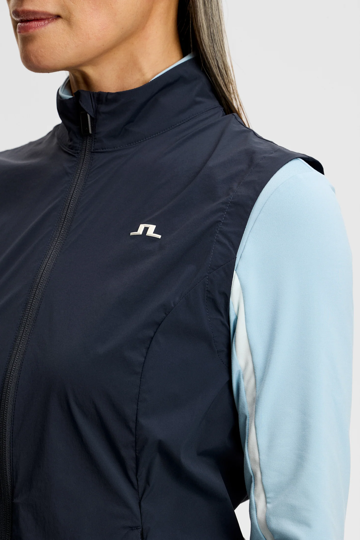 Thorine Wind Packable Vest / JL Navy - Image 5