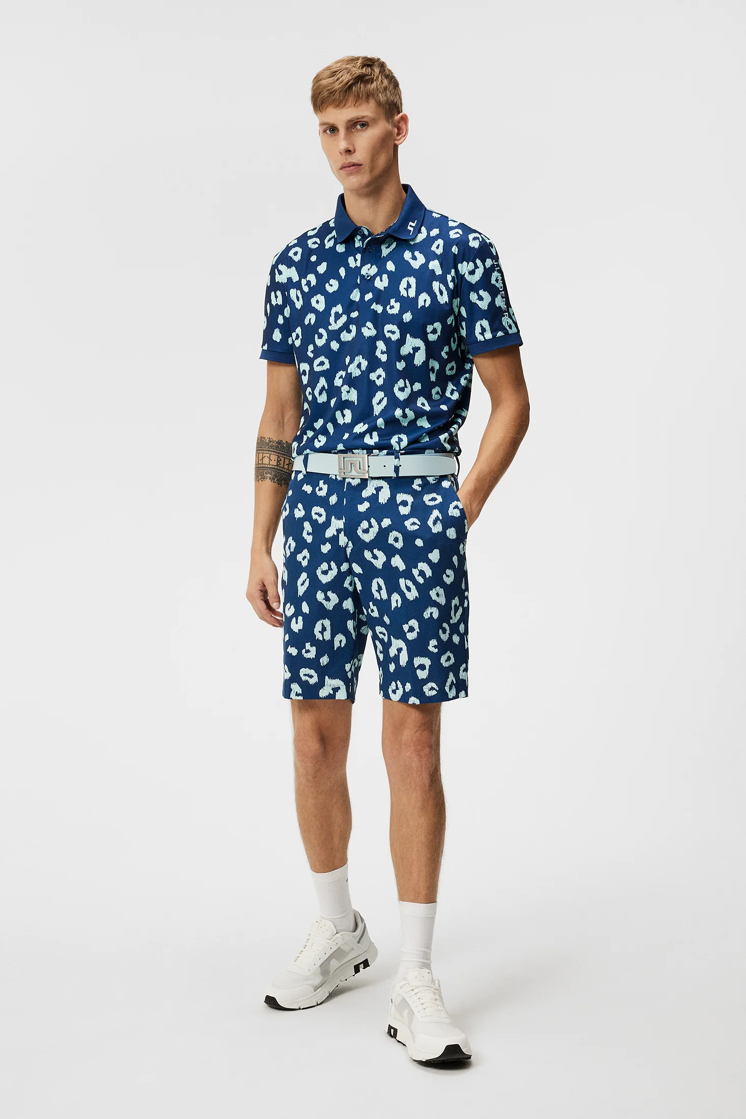 Tour Tech Reg Fit Print Polo / Savanna Estate Blue - Image 4