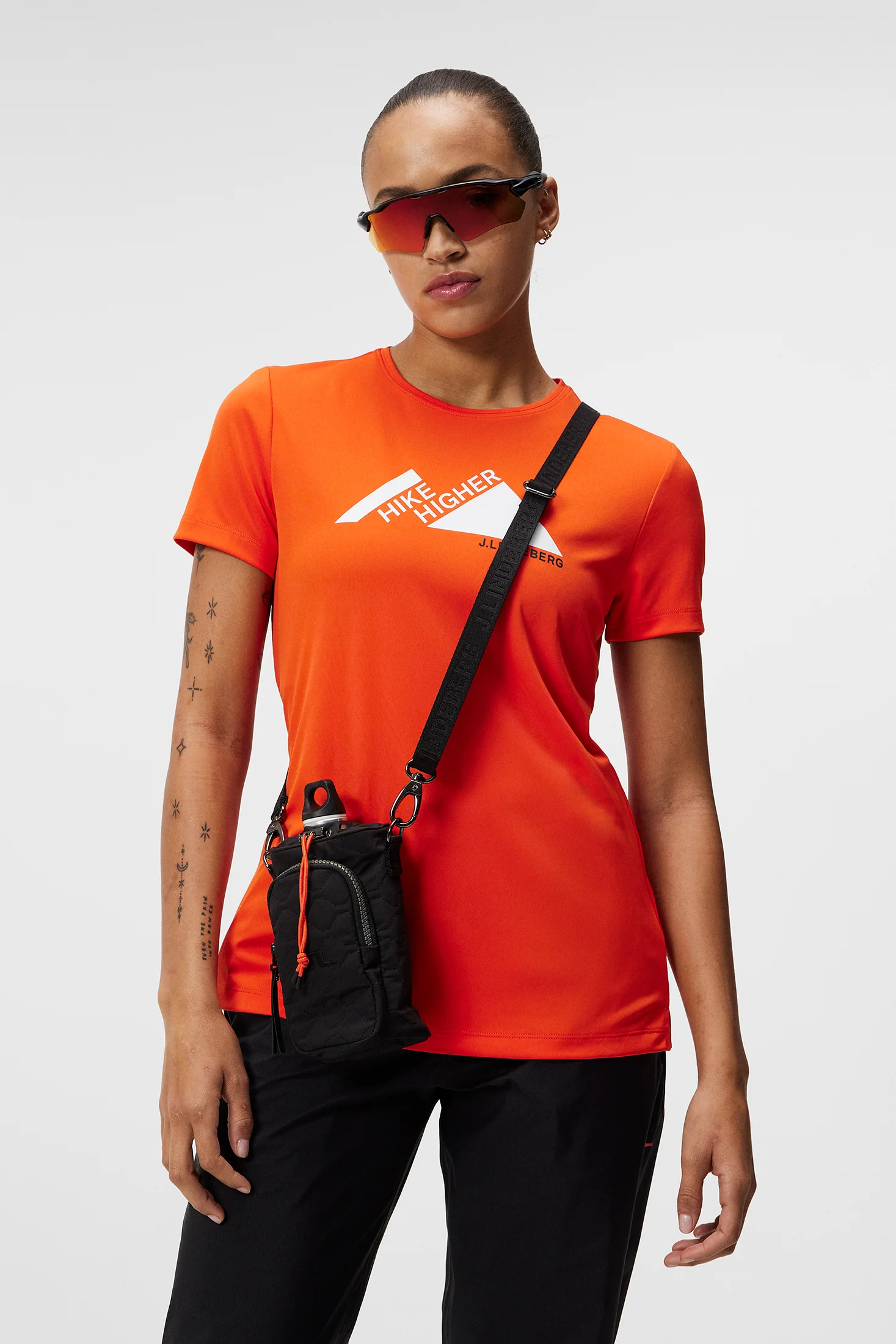Valeria Graphic T-shirt / Tangerine Tango - Image 2