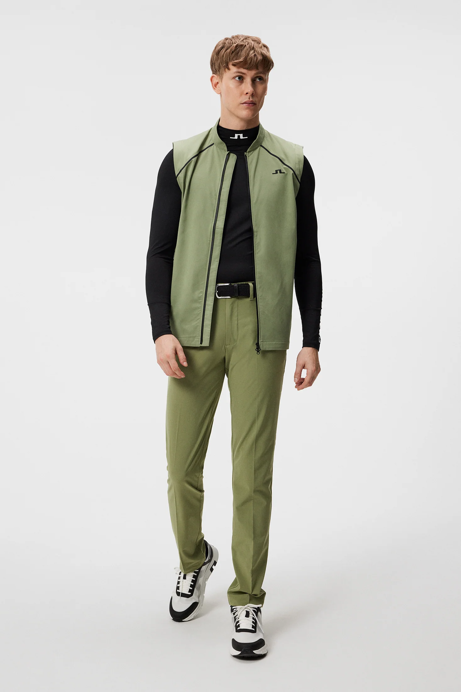 Vardo Light Tech Vest / Oil Green - Image 4