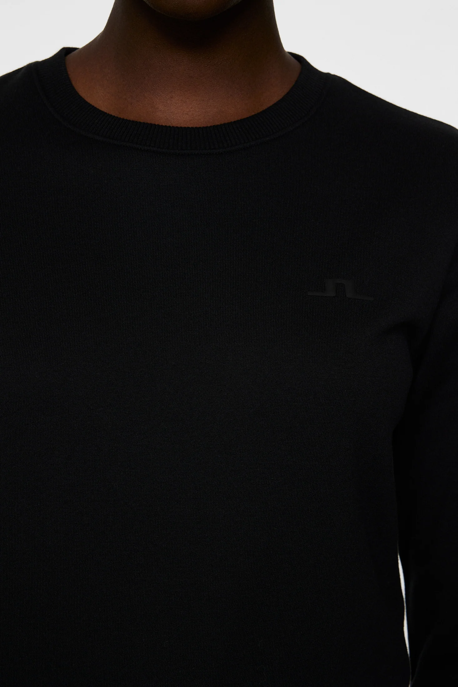 W Alpha Crew Neck / Black - Image 6