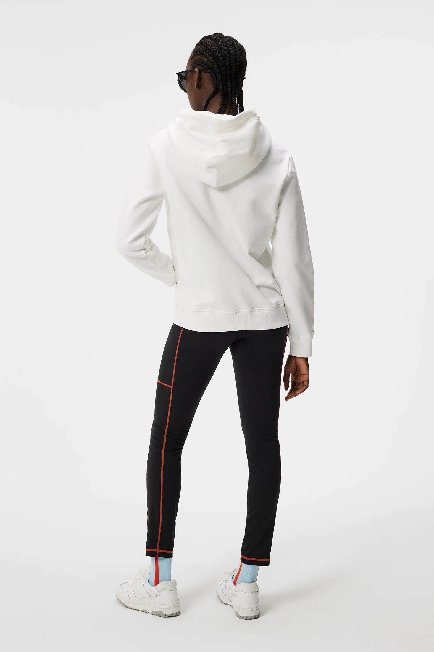 W Alpha Hood / White - Image 3