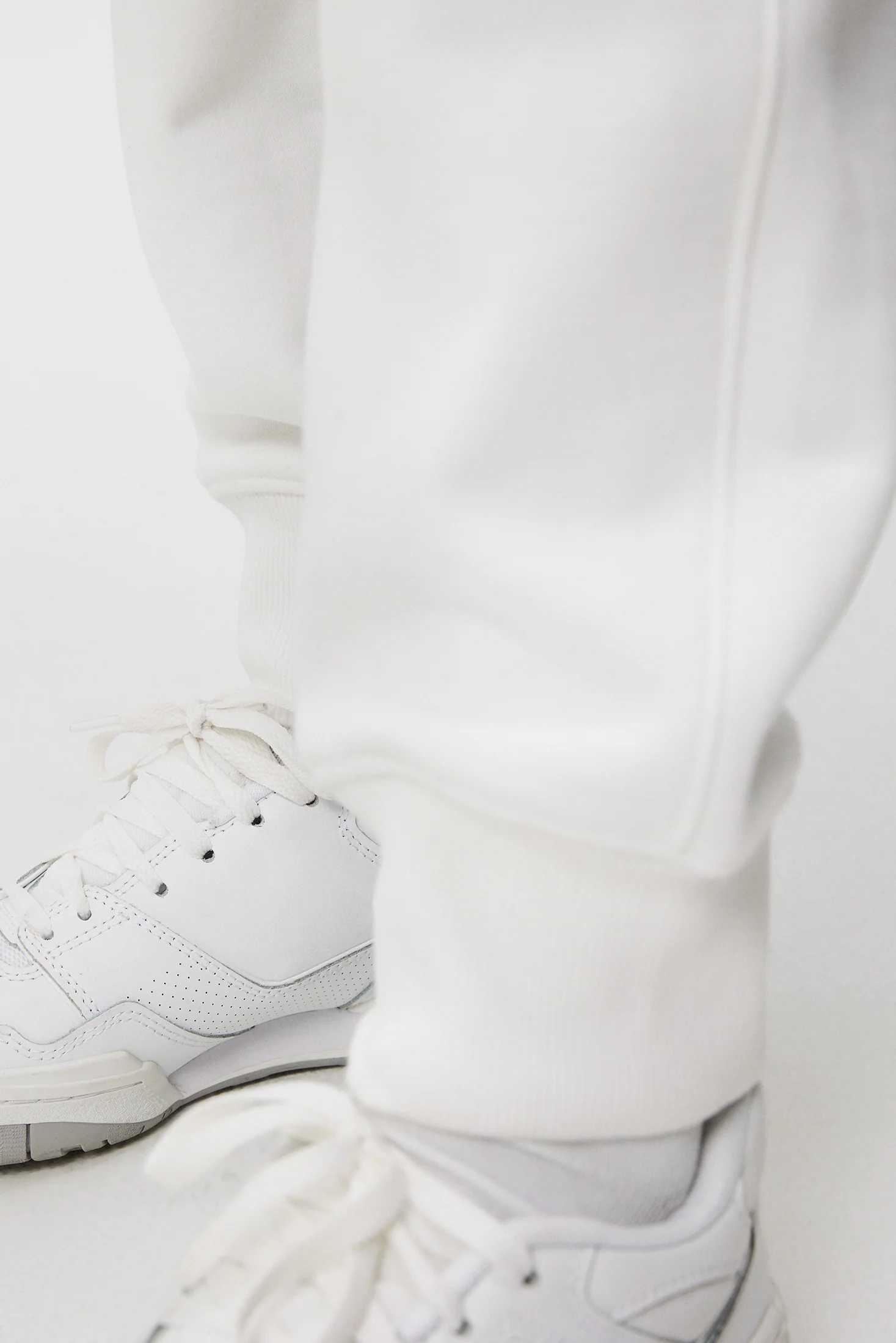 W Alpha Pant / White - Image 5