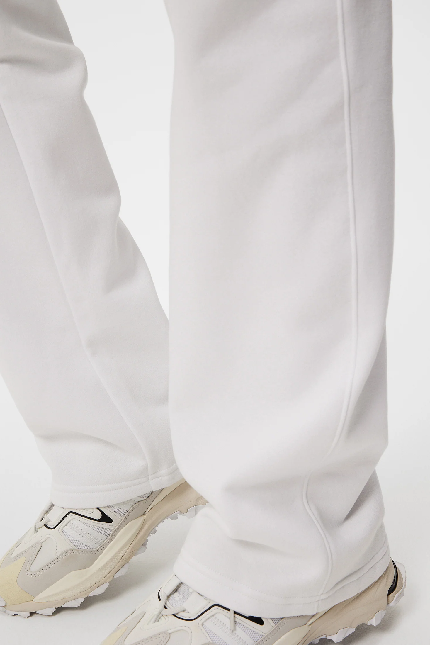 W Alpha Pants / White - Image 5