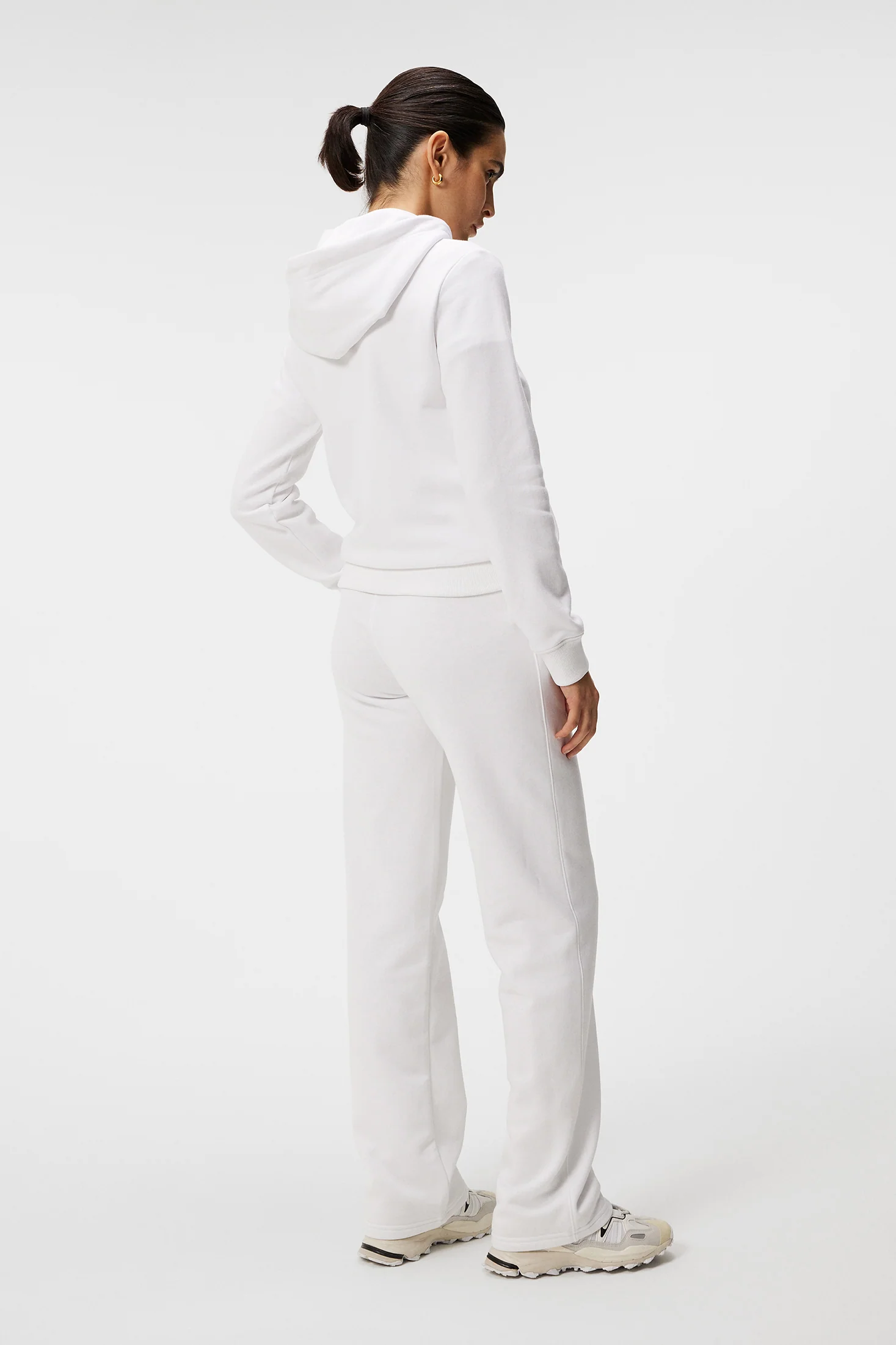 W Alpha Zip Hood / White - Image 3